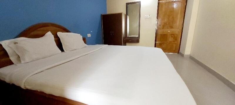 Spot On 80624 Hotel Niladri Complex ปูรี ภายนอก รูปภาพ